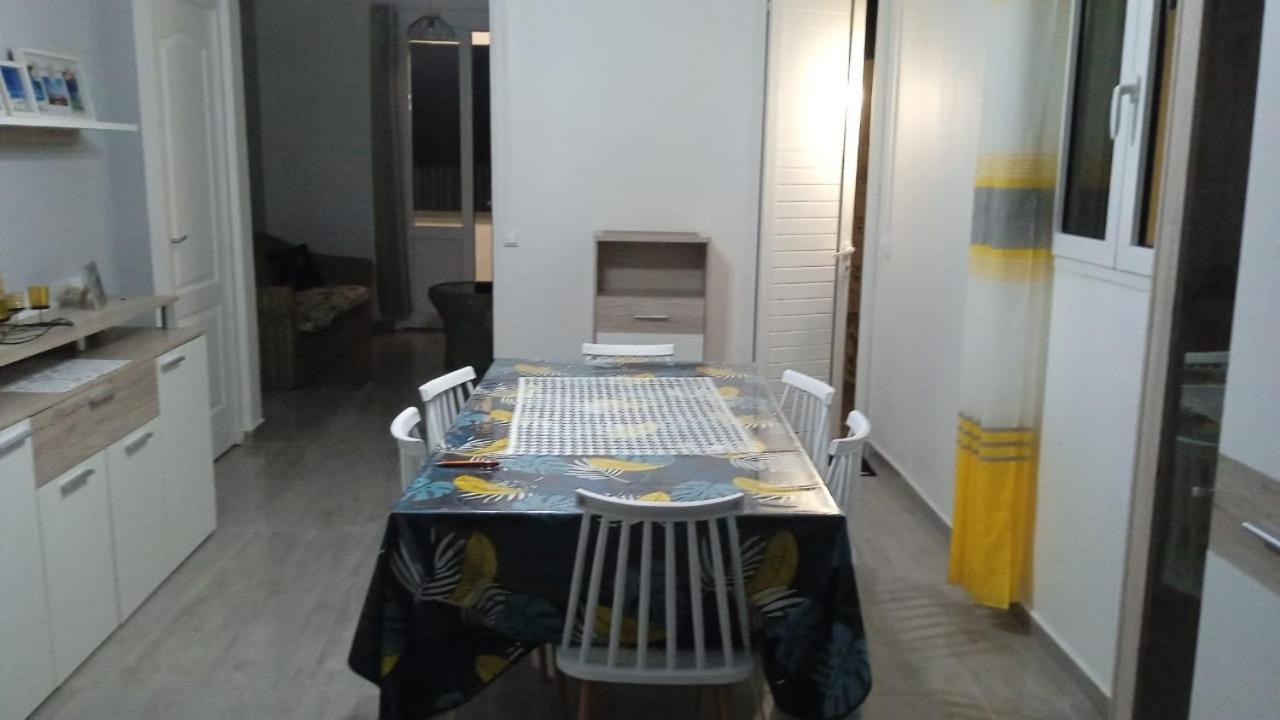 Maison De Vacances Baca Vue Sur Mer Capesterre Eksteriør billede