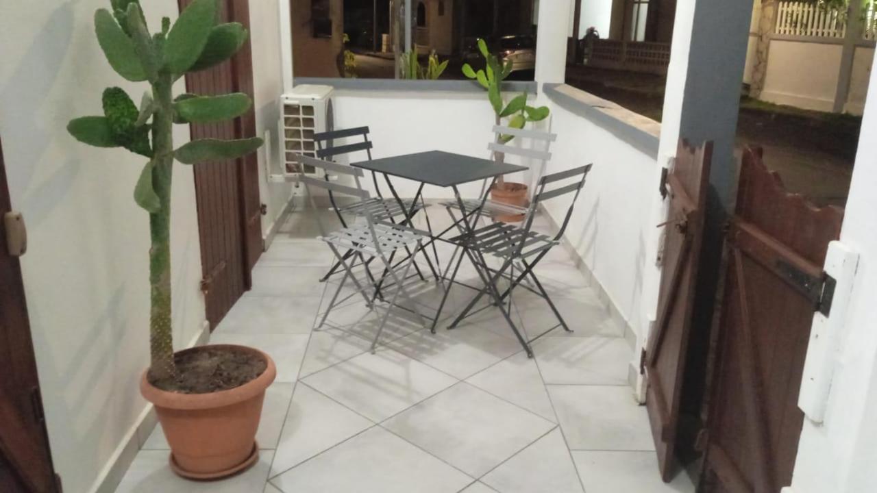 Maison De Vacances Baca Vue Sur Mer Capesterre Eksteriør billede